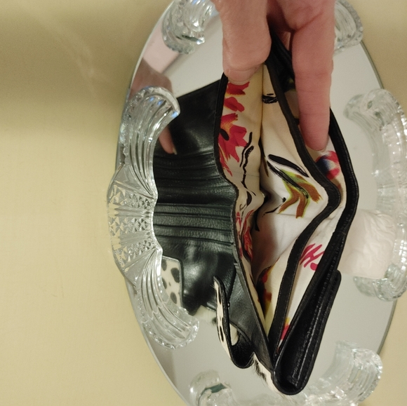 Vintage Chi by Carlos Falchi - Picture 4 of 4